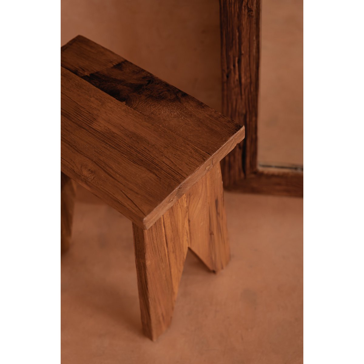 Teak stool with sturdy legs - 40 cm