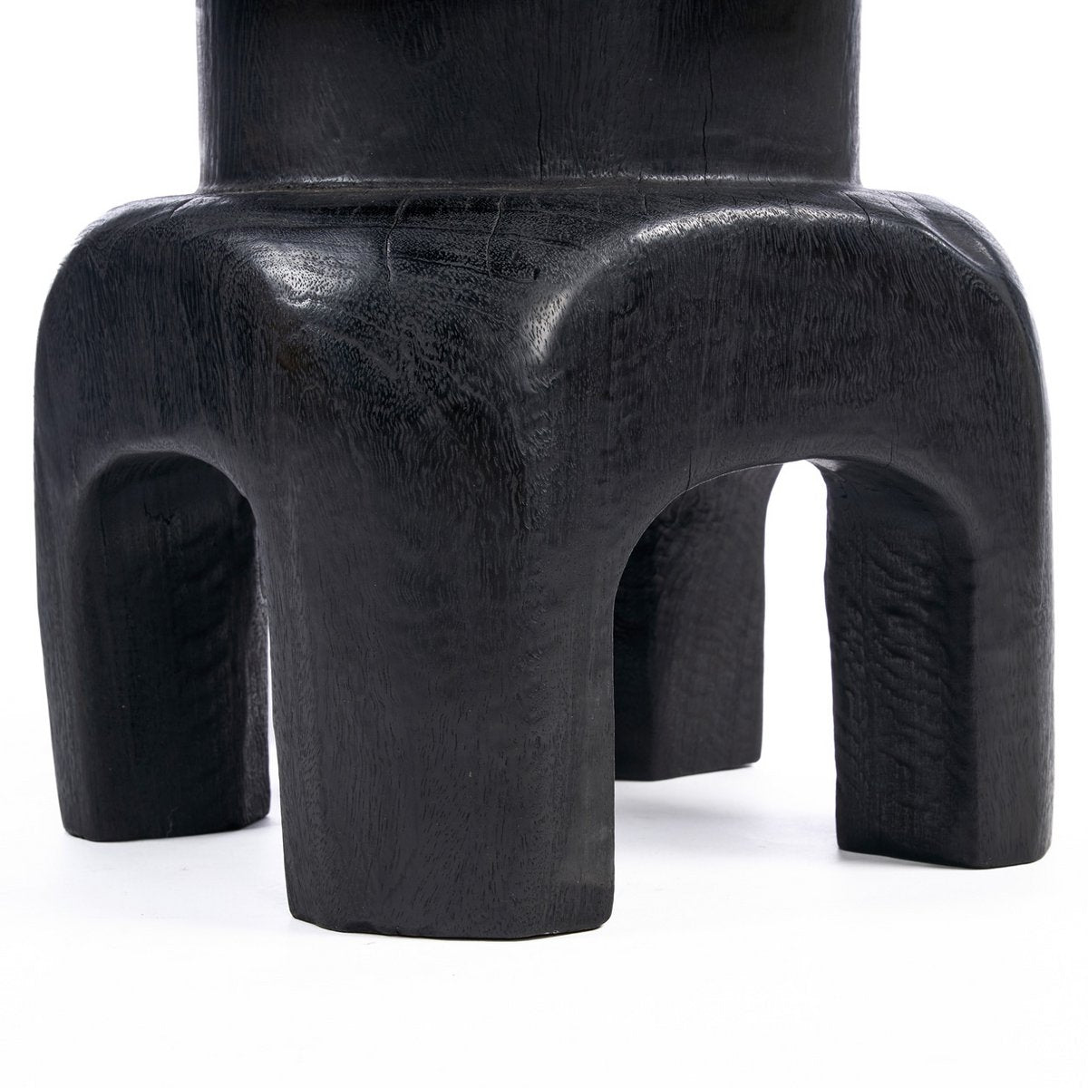 Hocker aus schwarzem Holz, 40 cm - geschnitzte Form