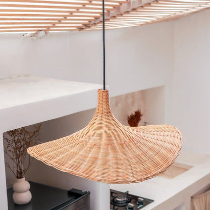 Rattan og metal tragtpendelskærm SAYAN 49 cm – beige
