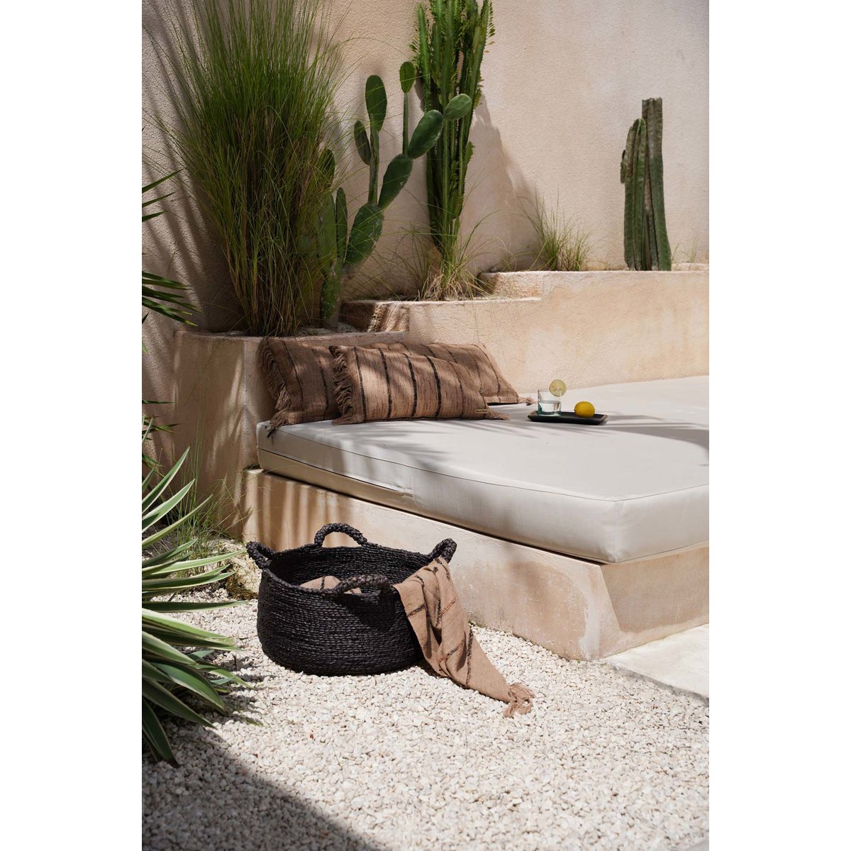 Seagrass basket, black - Large, 60 cm
