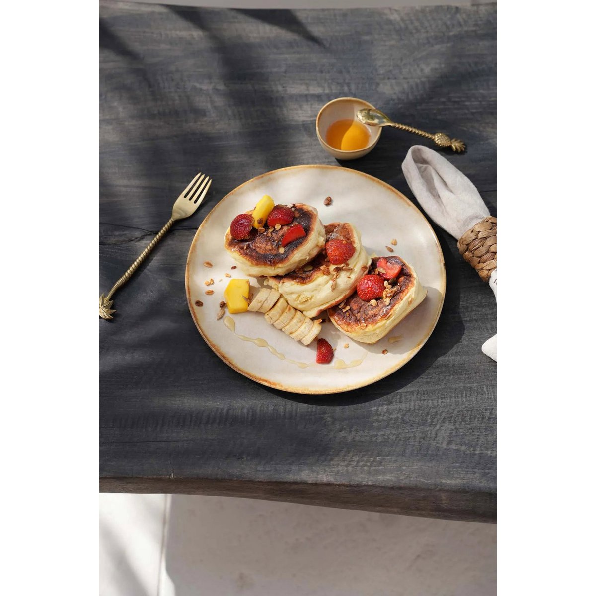 White stoneware salad plate 22 cm - made in Portugal