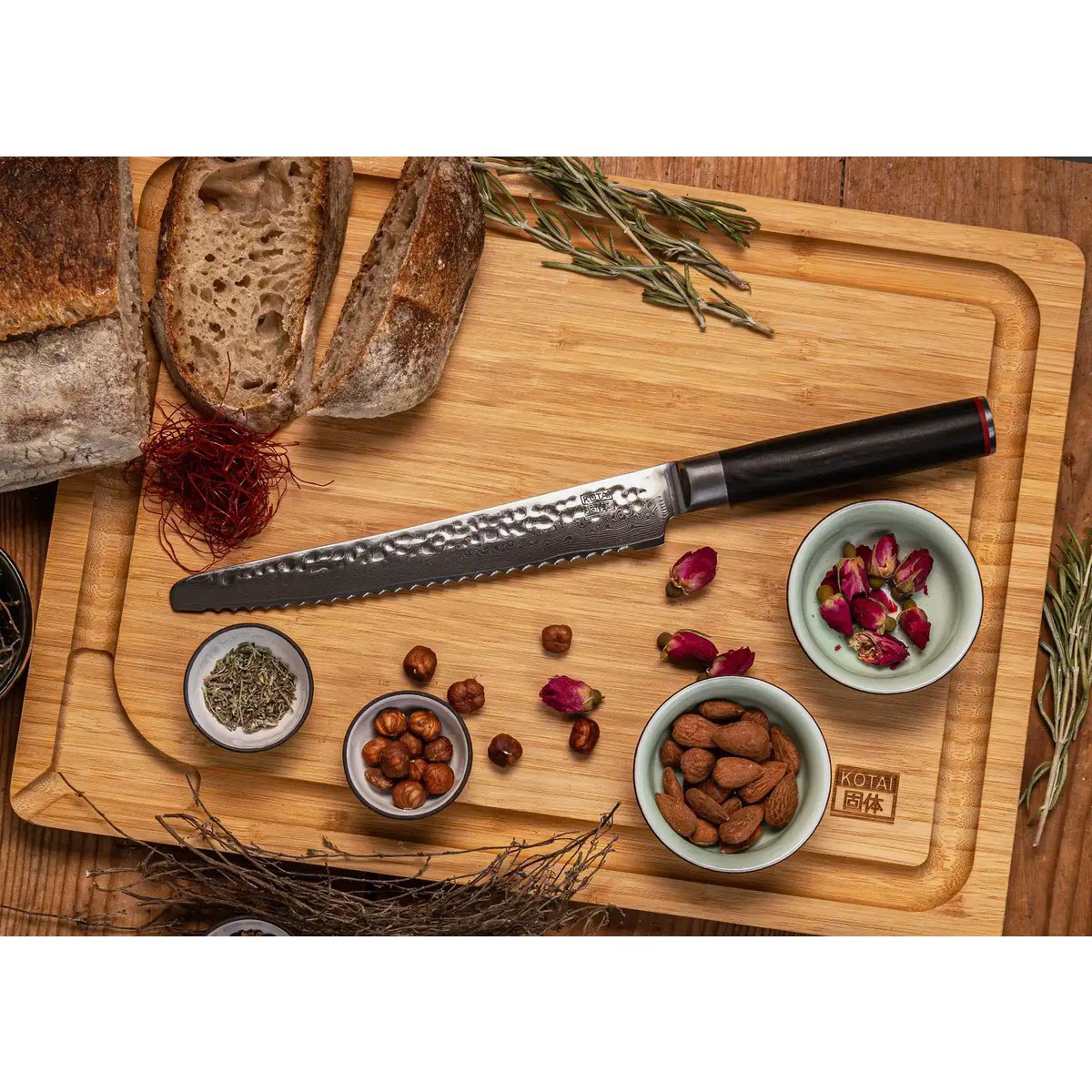 Damascus serrated bread knife 200 mm - wood handle