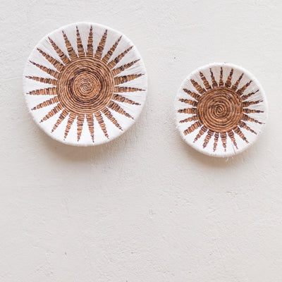 Woven wall circle MADALA, Ø40 cm – cotton and jute, geometric pattern