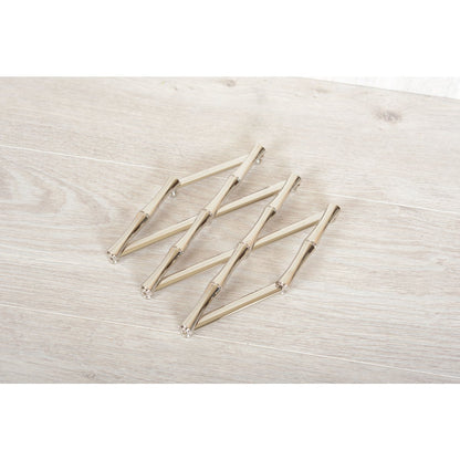 Bamboo expandable trivet - adjustable design