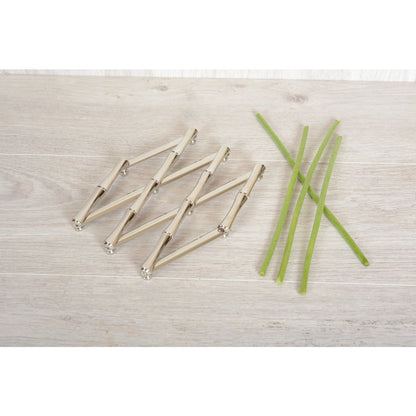 Bamboo expandable trivet - adjustable design