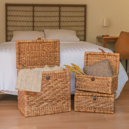 Water hyacinth trunk basket with lid KELANA L – 55×34×50 cm