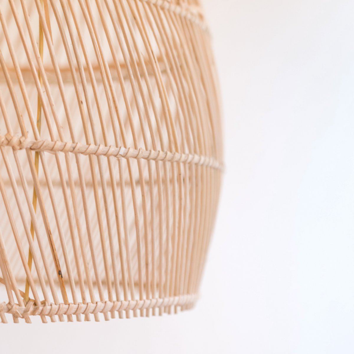 Rattan-Hängeleuchtenschirm SEMINYAK – Ø 40 cm