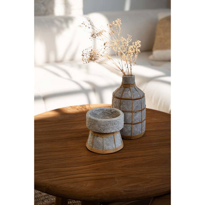 Terrakotta-Vase mit Rattandetail - L