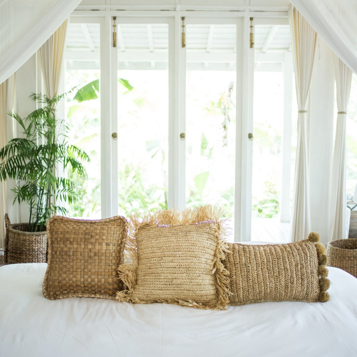 Raffia & cotton cushion with filling - SANUR, beige