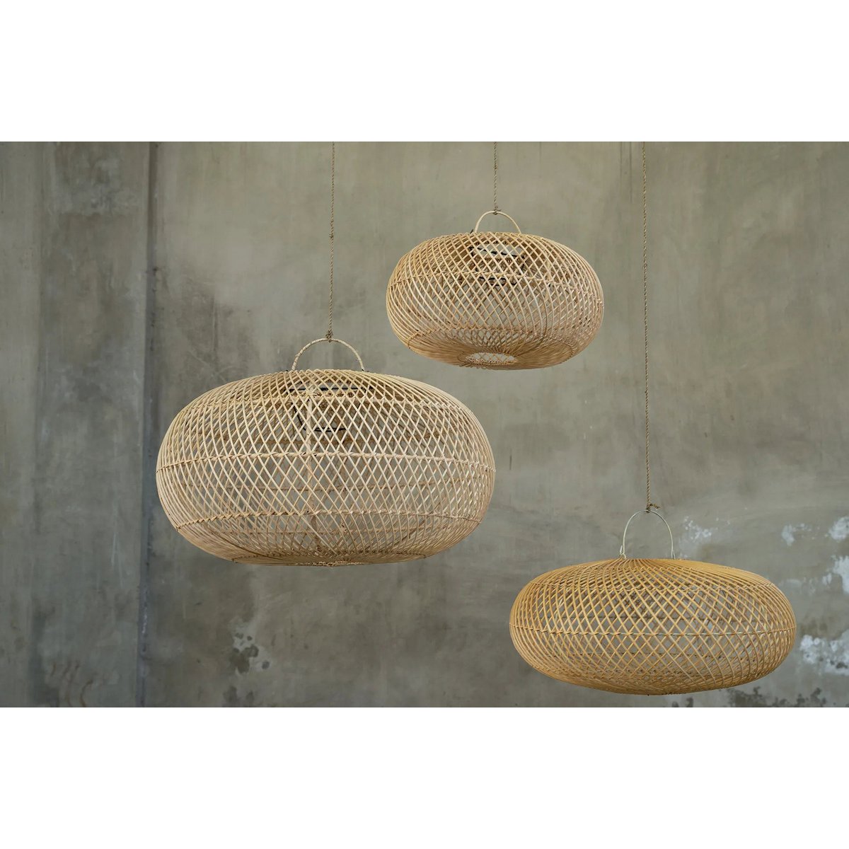 Rattan pendel 60 cm – håndvævet, beige