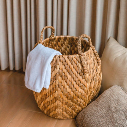 Rund vandhyacintkurv, beige og brun zig-zag – Wayag