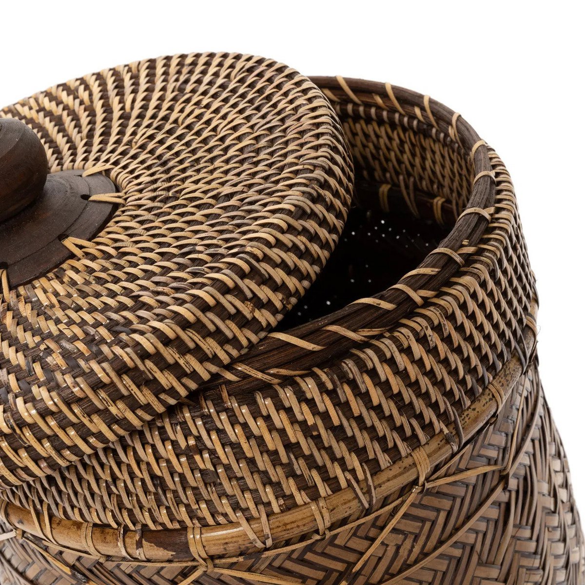 Rattan bathroom basket – natural brown
