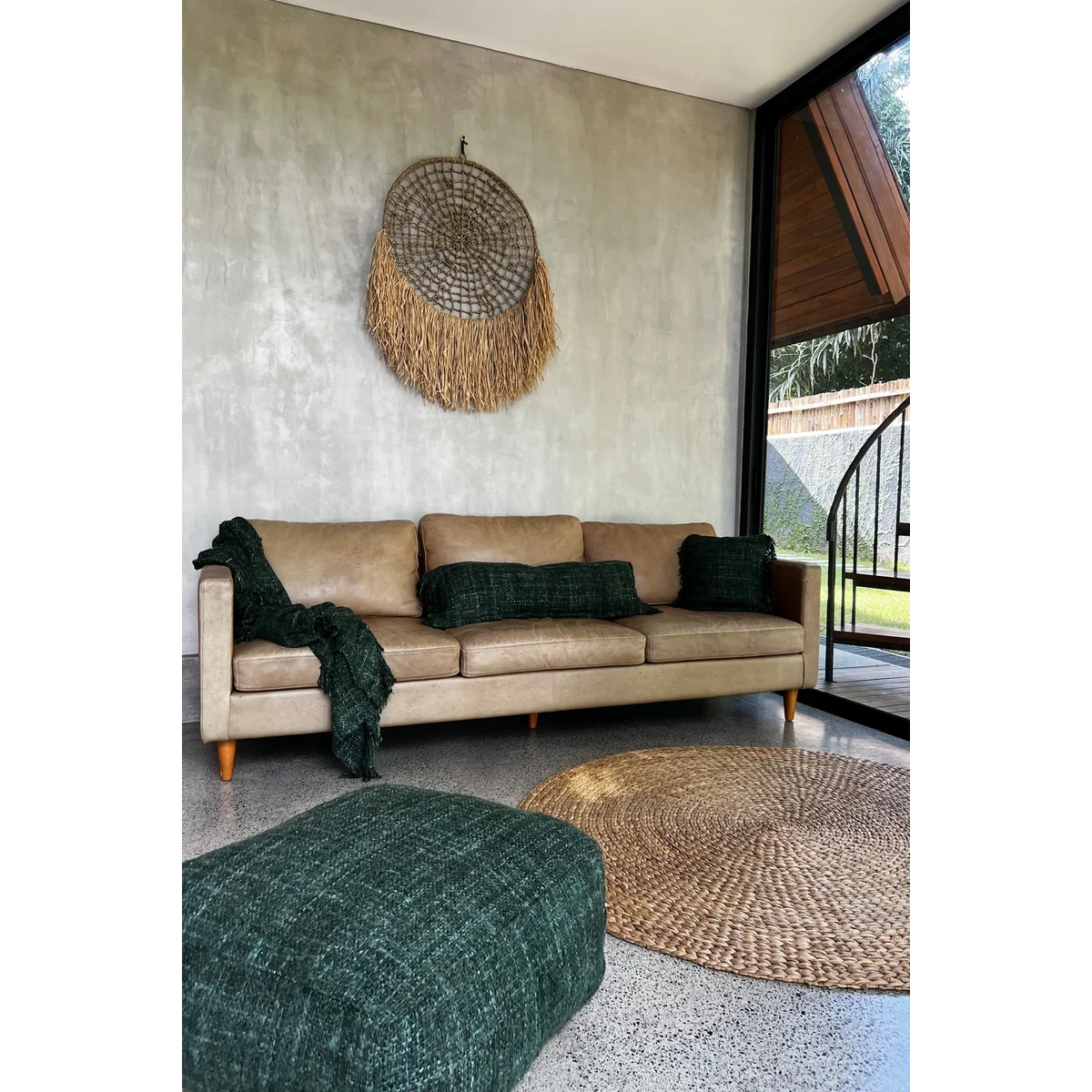 Håndfarvet lændepude i bomuld, skovgrøn - 35×100cm