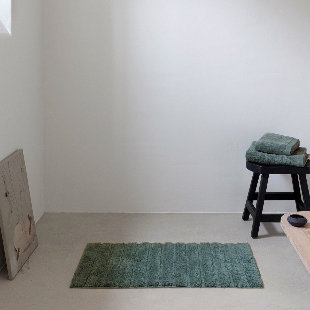Badeværelsesmåtte i bomuld, eukalyptus – 60 × 100 cm