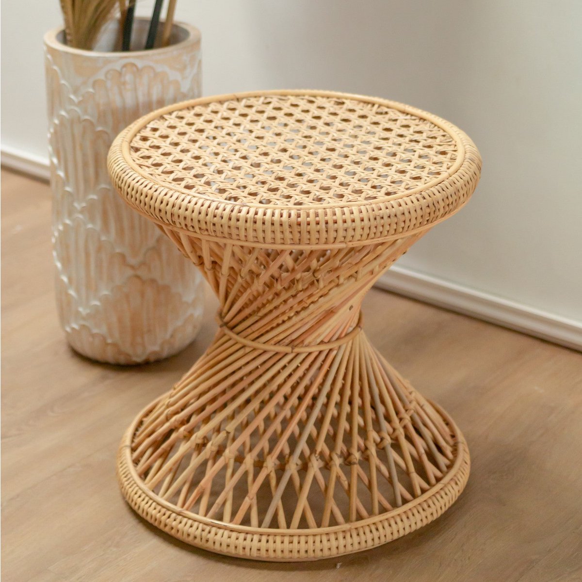 Rundt sidebord i rattan Ø45 cm × 45 cm højt – Luhu