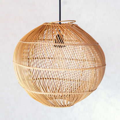 Rund pendelskærm i rattan KENCANA 40 cm – håndlavet i Indonesien