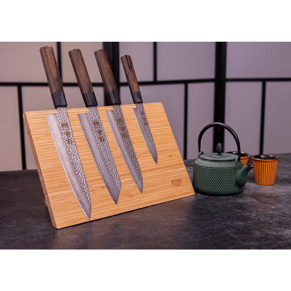 Magnetic bamboo knife holder, 31.5 × 23.5 cm