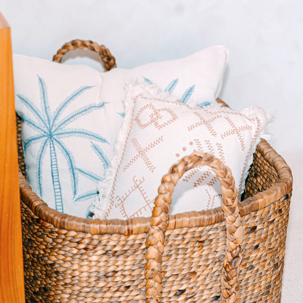 Woven square laundry basket 49×40 cm – beige & brown, 29 cm tall