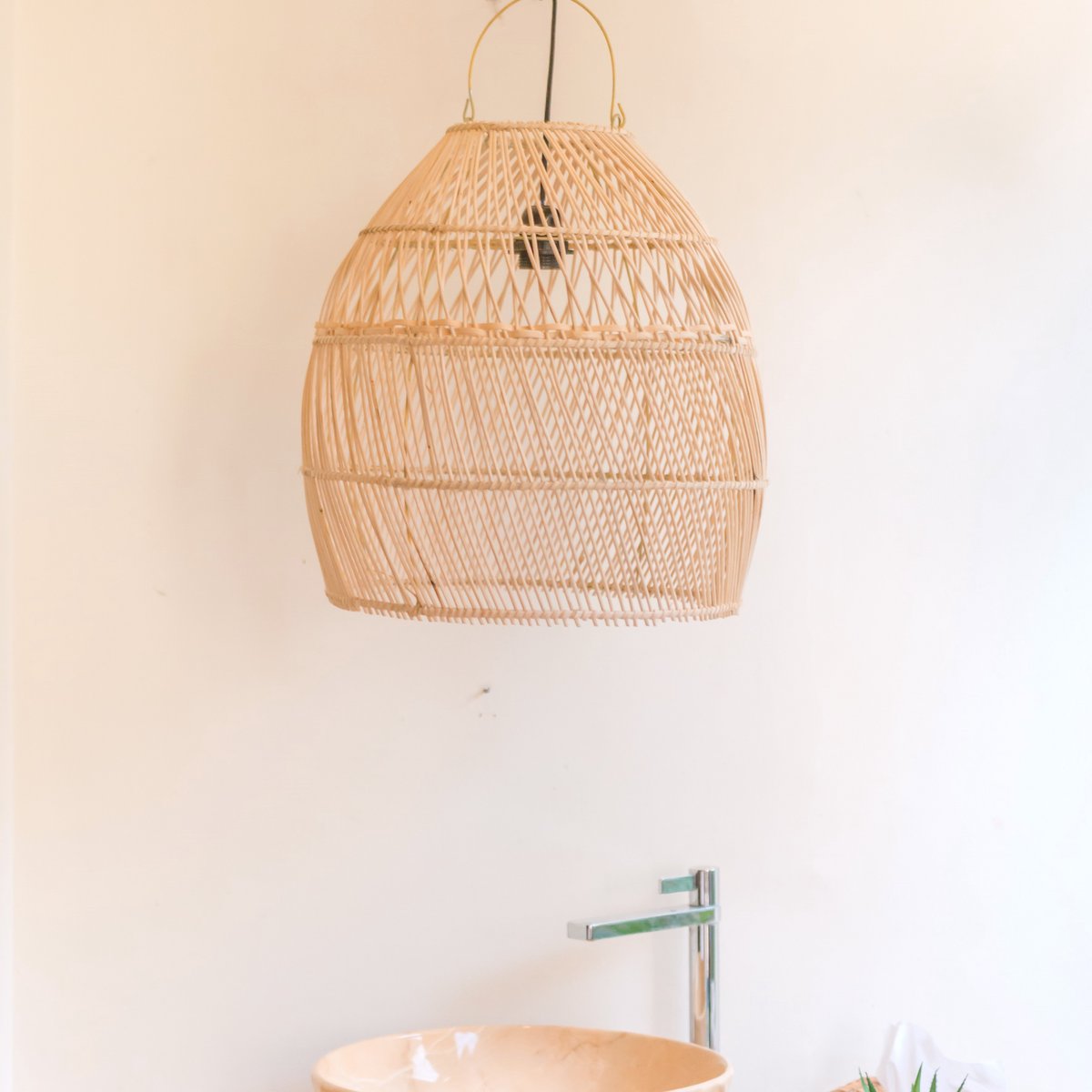 Rattan-Hängeleuchtenschirm SEMINYAK – Ø 40 cm