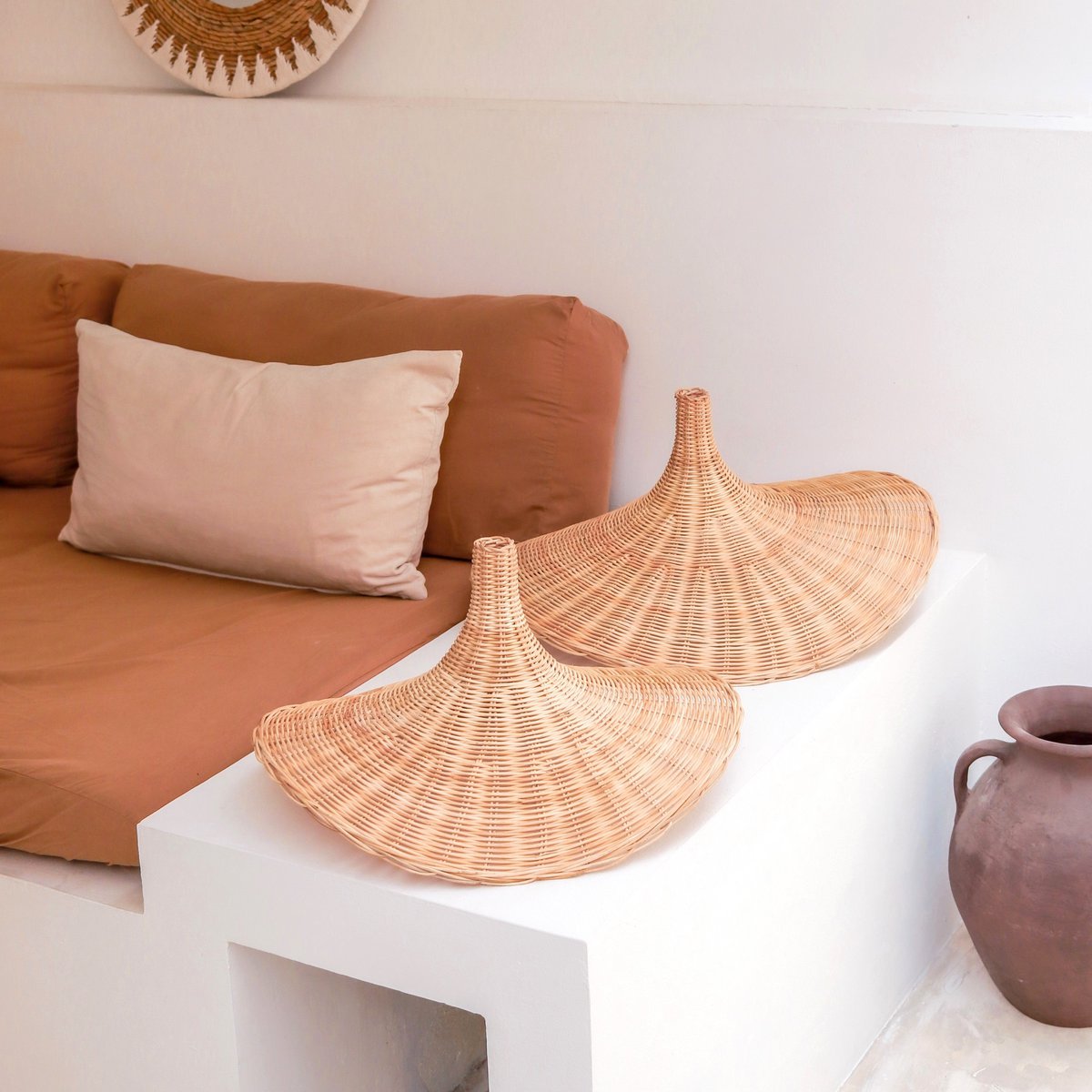 Rattan og metal tragtpendelskærm SAYAN 49 cm – beige