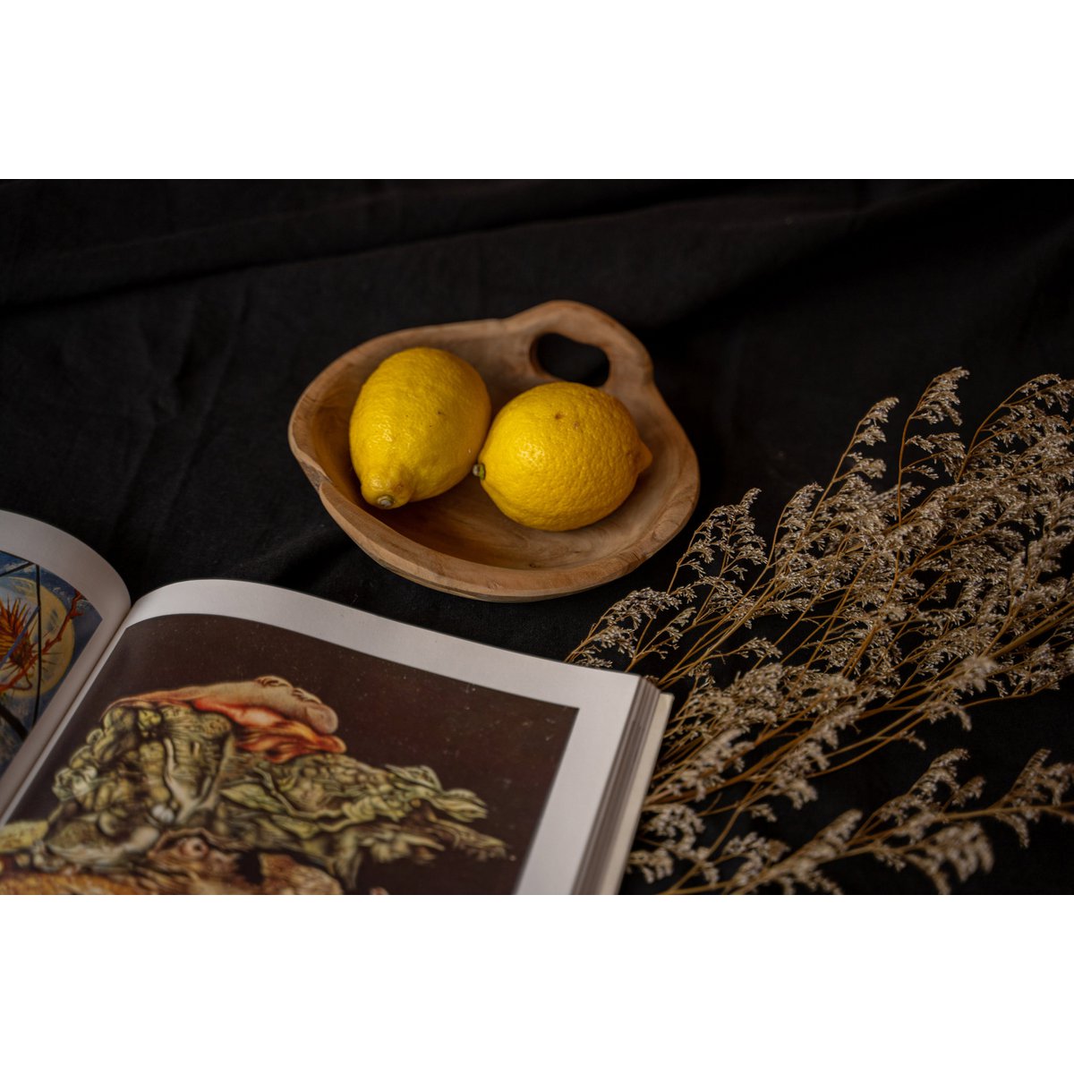 Linen tablecloth, black - 150 × 150 cm