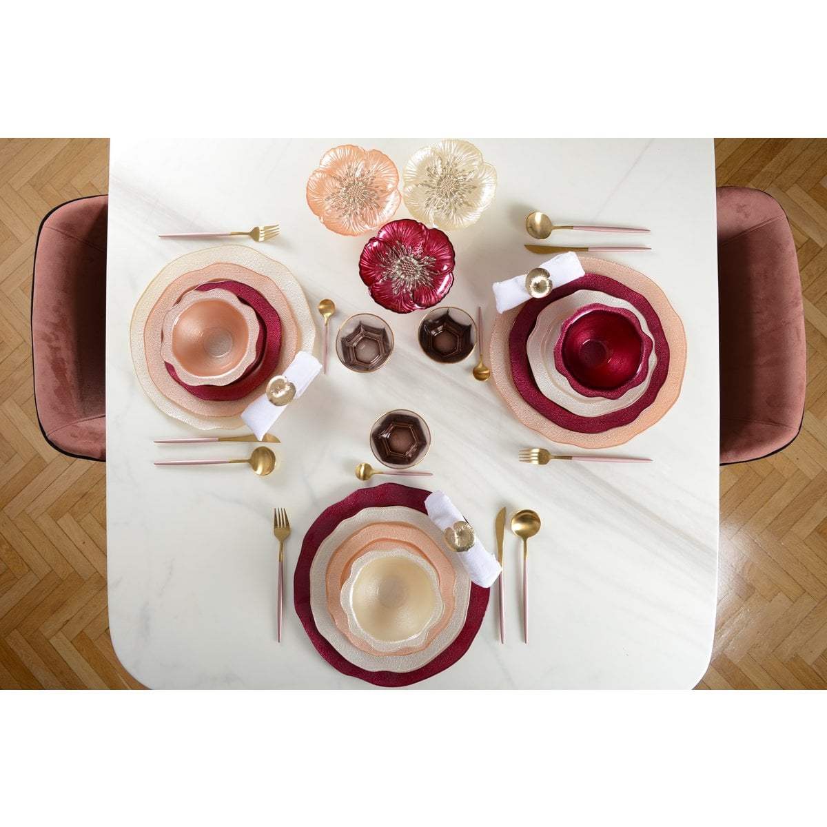 Glass flower dinner plate, vanilla - 28 cm