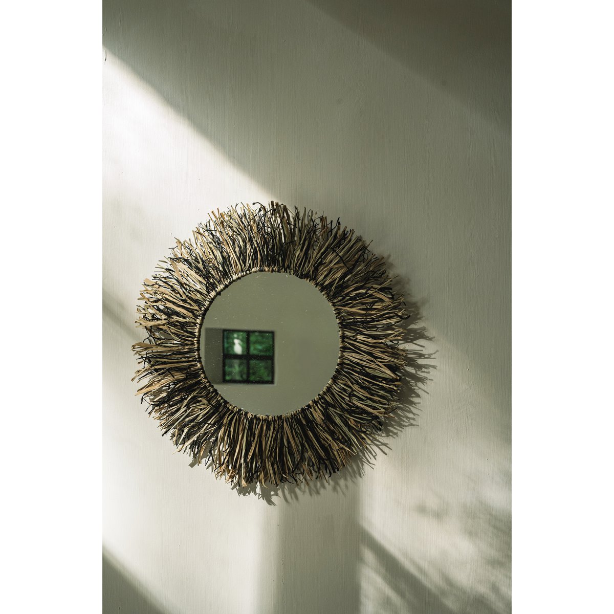 Raffia mirror round natural black fringe - 55 cm