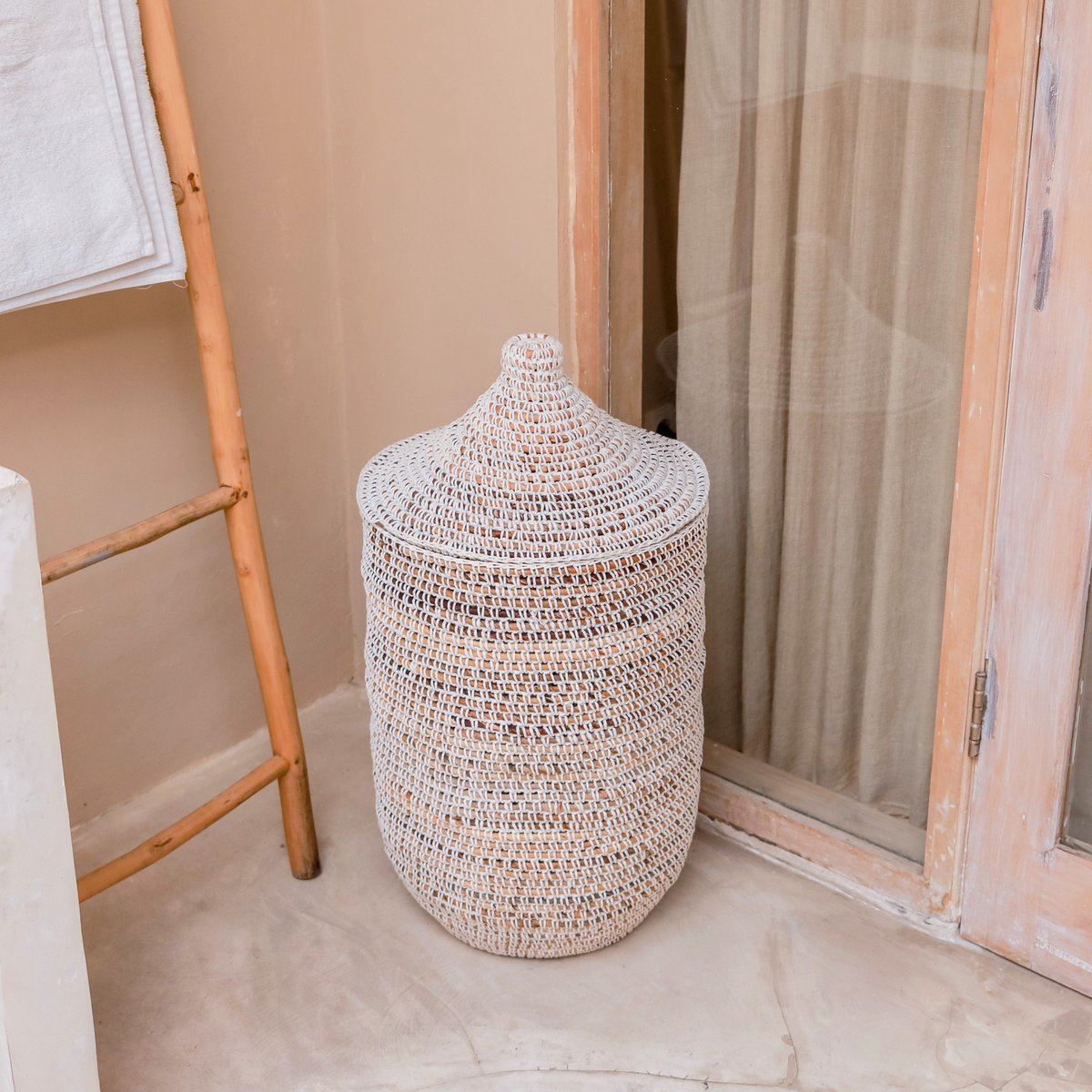 Banana fibre laundry basket with lid KAJA - 40 cm diameter