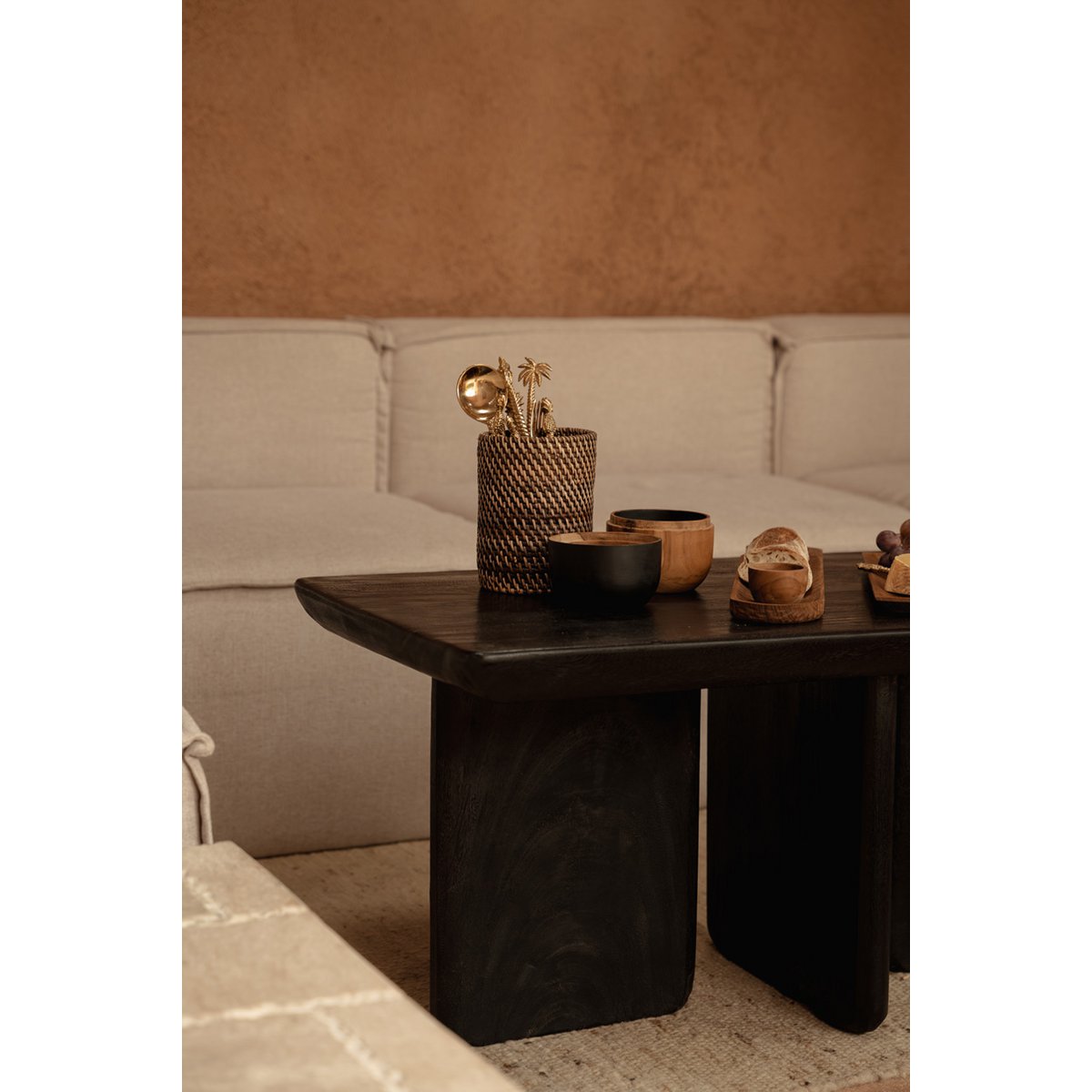 Mango wood coffee table, black - 100×50×45 cm