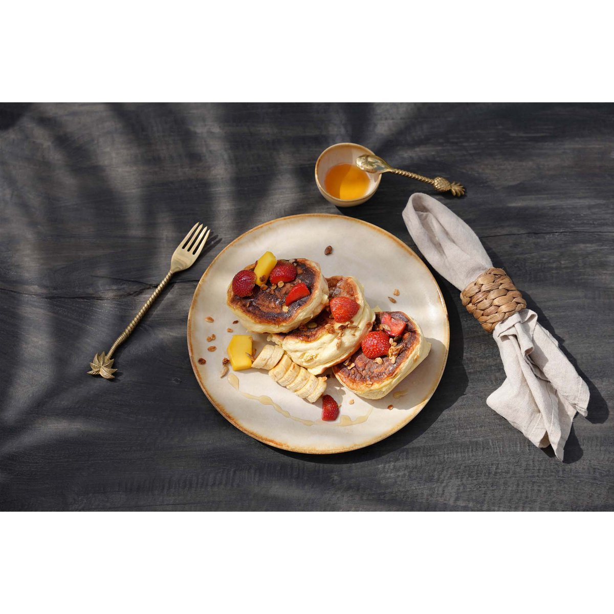 Stoneware dinner plate, 28 cm - Portuguese
