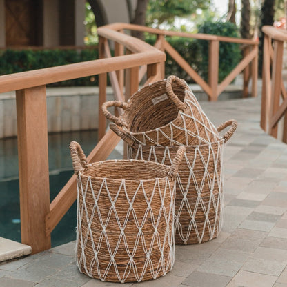 Woven laundry basket Gariau L – 44 × 40 cm, white & beige