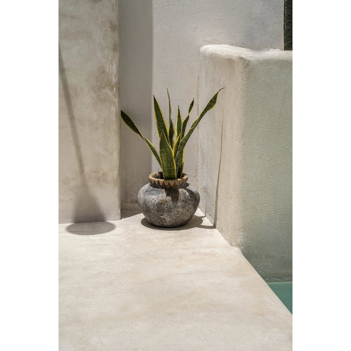 Terracotta vase in antique grey - large