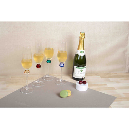 Champagne flutes with diamond-cut foot – set of 4
